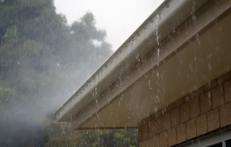 Common gutter problems with rain.